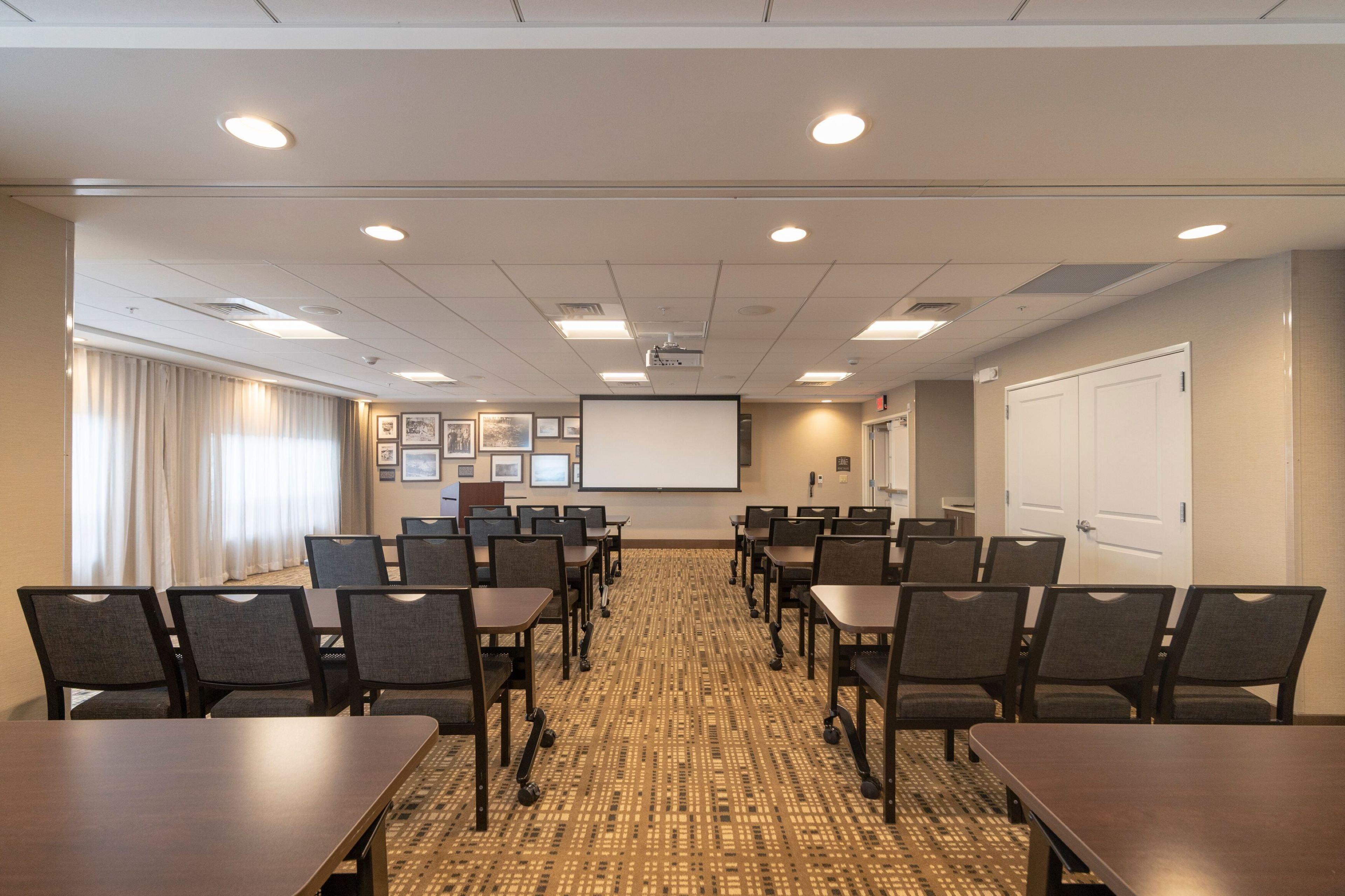 Staybridge Suites Marquette By Ihg Екстер'єр фото
